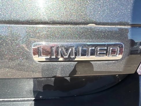 Used 2016 Chevrolet Impala LT FWD image 49