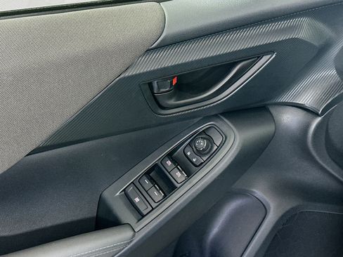 Used 2024 Subaru Crosstrek 2.0i Premium image 15