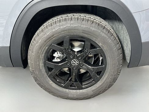 New 2026 Volkswagen Atlas Peak Edition AWD/4WD image 7