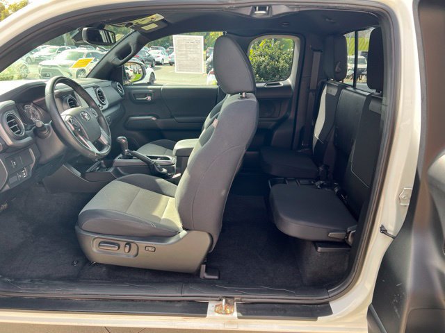 Used 2022 Toyota Tacoma TRD Off-Road w/ TRD Premium Off Road Package AWD/4WD image 28