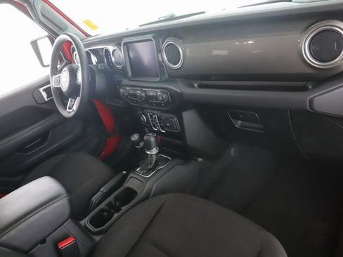 Used 2023 Jeep Wrangler Sahara image 28