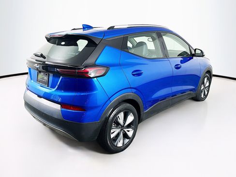 Used 2023 Chevrolet Bolt EUV LT w/ Convenience Package image 9