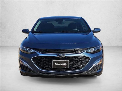 Used 2024 Chevrolet Malibu RS FWD image 2