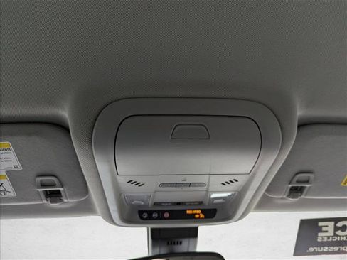 Used 2020 GMC Terrain SLT w/ Preferred Package image 21