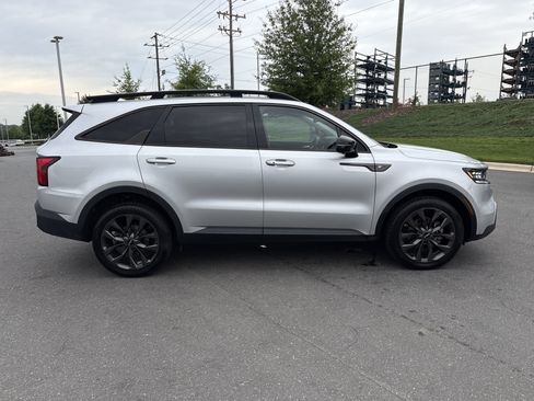 Used 2022 Kia Sorento SX Prestige AWD/4WD image 10