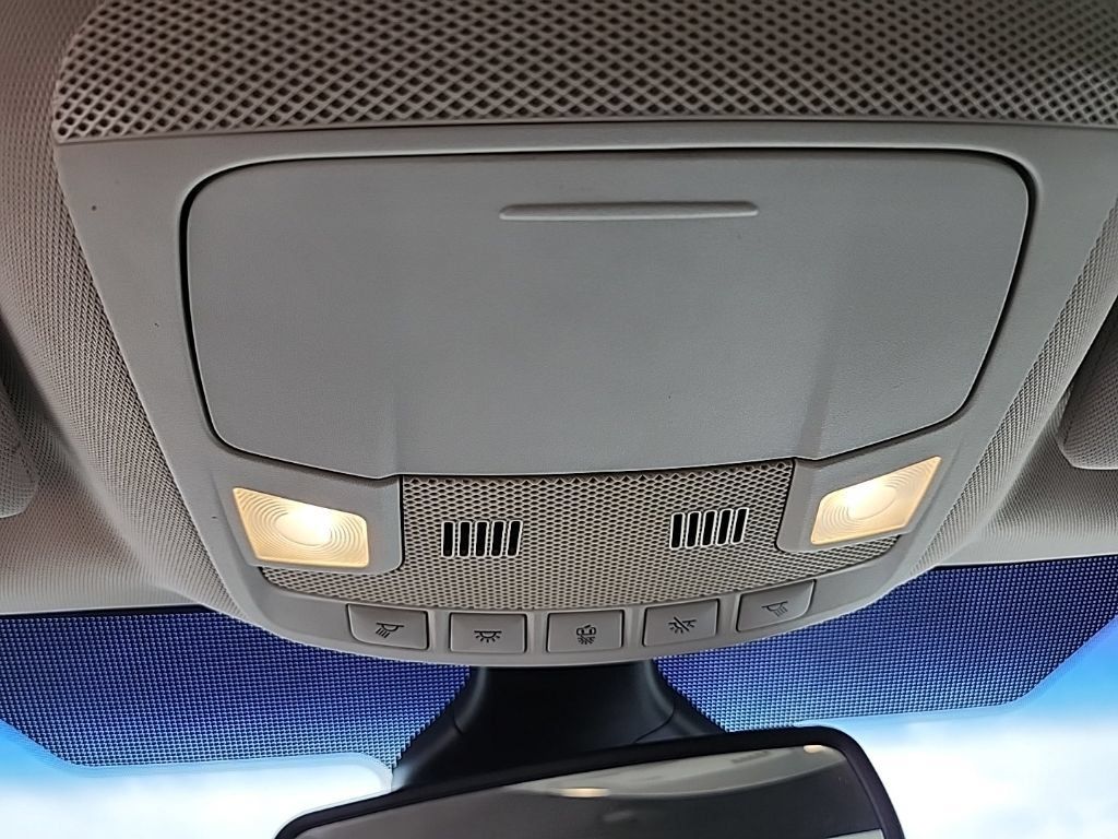 Used 2020 Ford Edge SEL AWD/4WD image 24