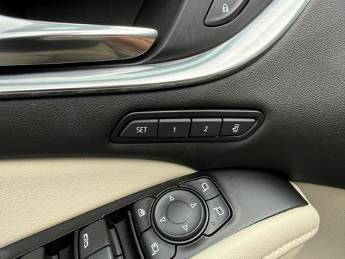 Used 2023 Buick Enclave Avenir w/ Avenir Technology Package AWD/4WD image 28