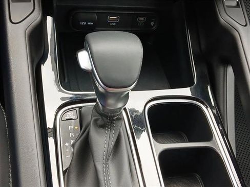 Used 2025 Kia Telluride S AWD/4WD image 11