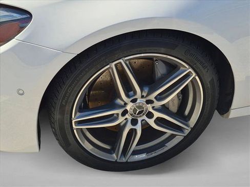 Used 2019 Mercedes-Benz E 300 4MATIC image 22