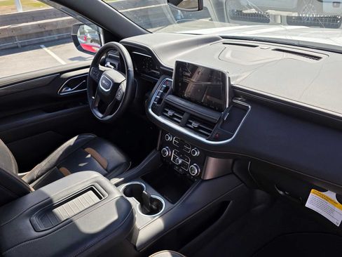 Used 2023 GMC Yukon AT4 w/ AT4 Premium Plus Package AWD/4WD image 10