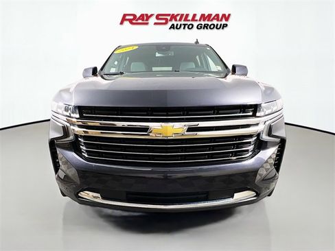 Used 2024 Chevrolet Suburban LT image 2
