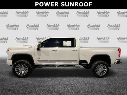 Used 2024 Chevrolet Silverado 3500 High Country w/ Technology Package AWD/4WD image 7