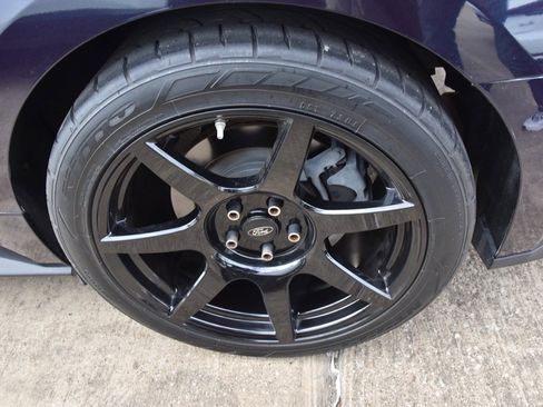 Used 2017 Ford Mustang GT Premium image 12