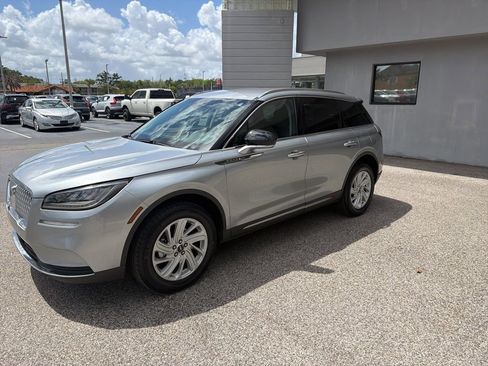 Used 2022 Lincoln Corsair FWD image 3