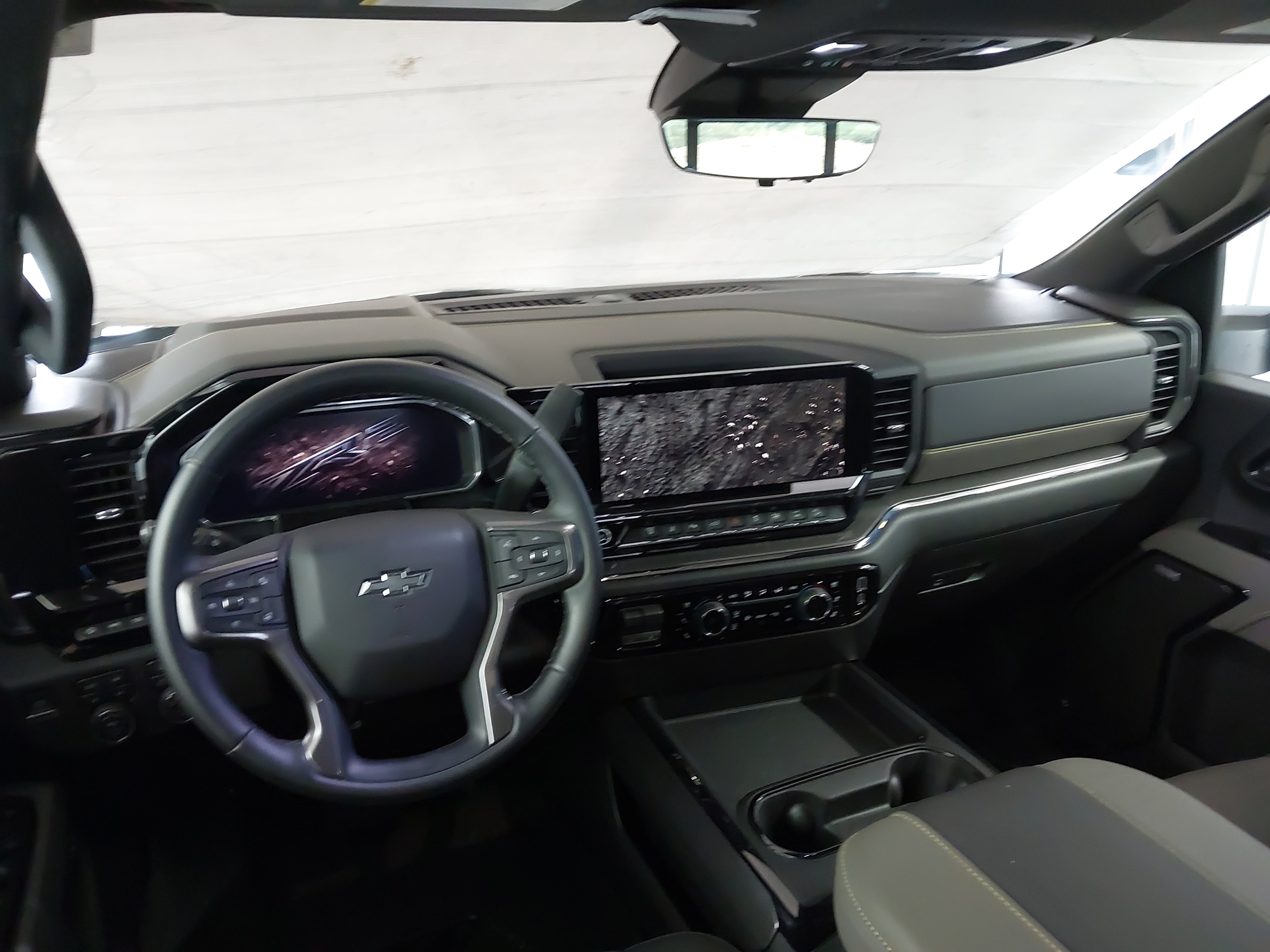 Used 2026 Chevrolet Silverado 2500 ZR2 w/ LPO, Dark Essentials Package AWD/4WD image 5