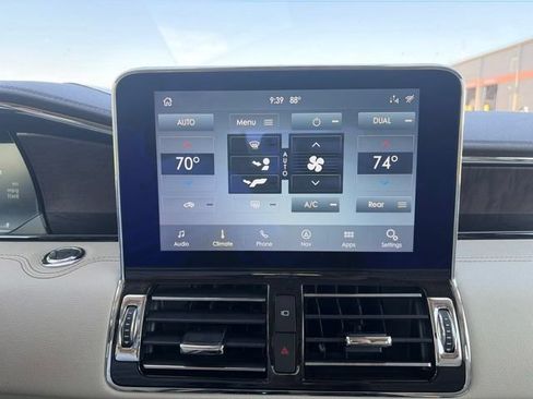 Used 2020 Lincoln Navigator L Reserve w/ Luxury Package AWD/4WD image 25