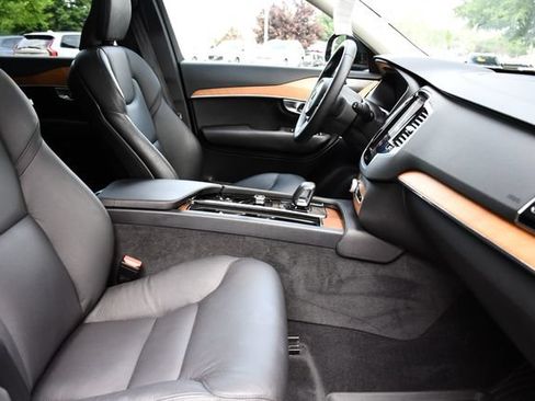 Used 2023 Volvo XC90 B6 Plus w/ Protection Package AWD/4WD image 30