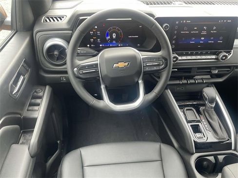 New 2025 Chevrolet Colorado LT w/ LT Convenience Package image 6