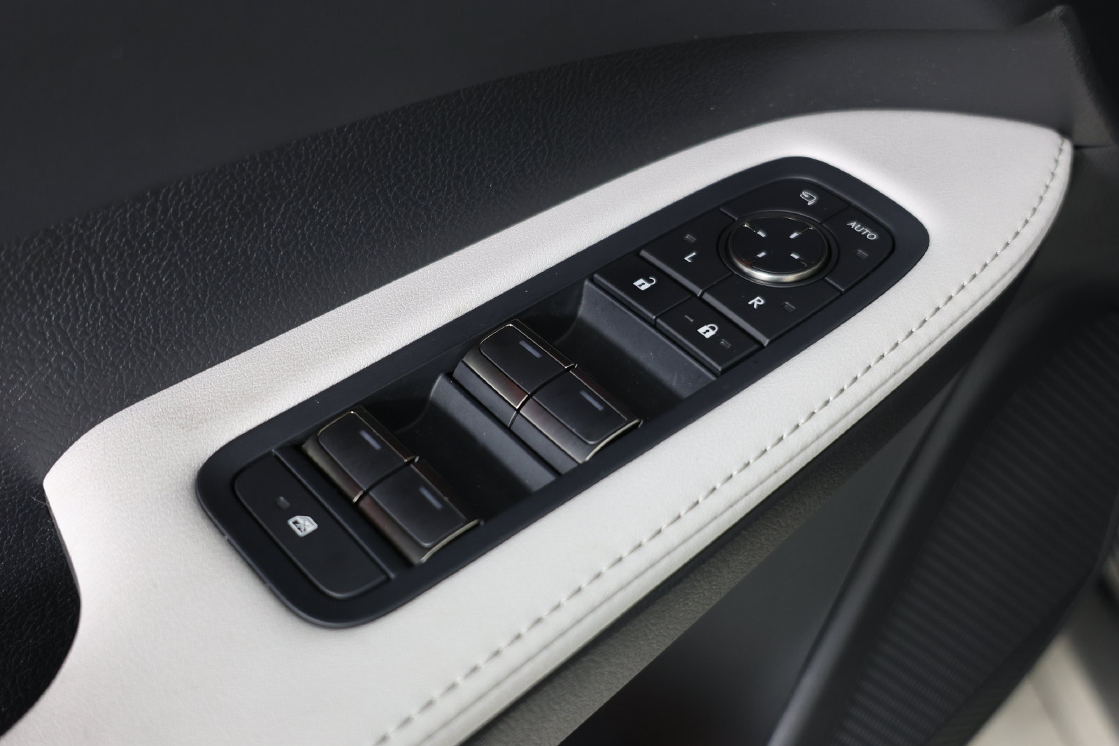 Used 2023 Lexus RX 350 AWD image 22