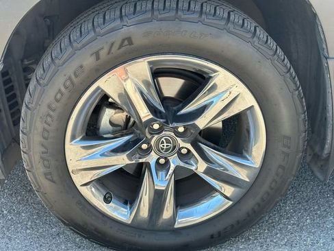 Certified 2019 Toyota Highlander Limited Platinum AWD/4WD image 16
