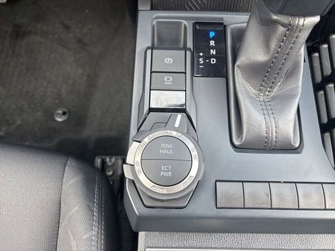 Certified 2025 Toyota Tacoma SR5 image 32