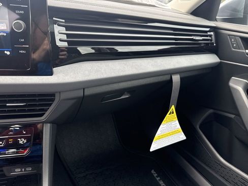 New 2026 Volkswagen Jetta SE image 13