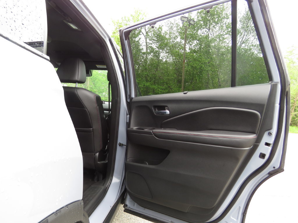 Used 2022 Honda Pilot Black Edition image 15