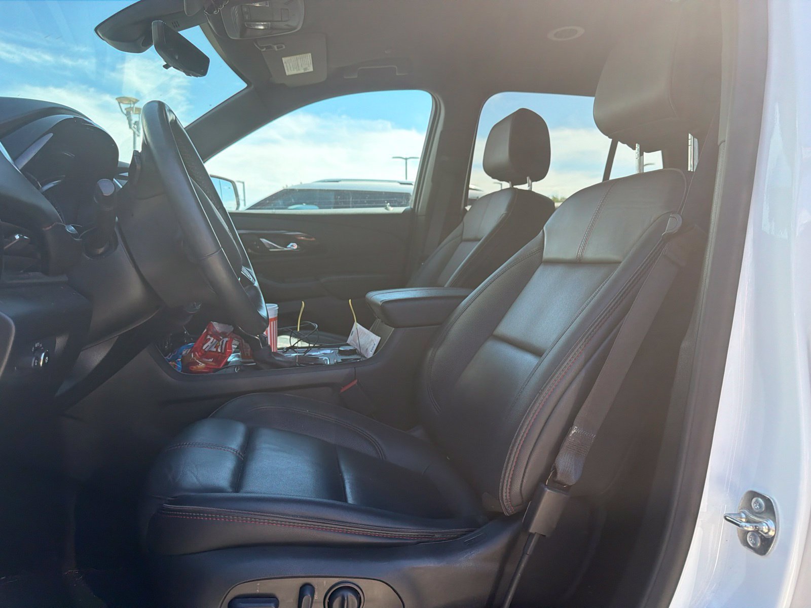 Used 2024 Chevrolet Traverse RS FWD image 15