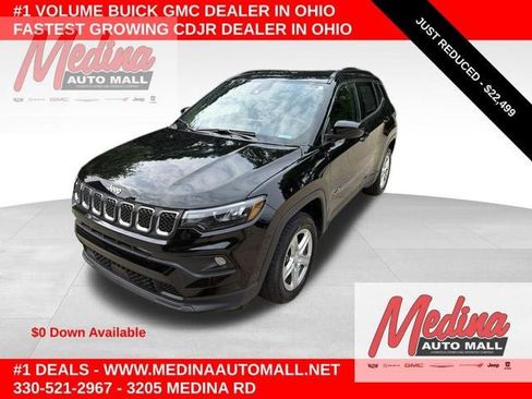 Used 2023 Jeep Compass Latitude AWD/4WD image 1