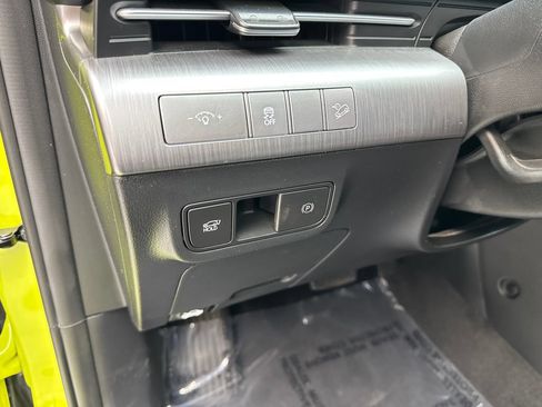 Used 2024 Hyundai Kona Limited FWD image 54