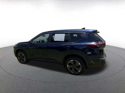 Used 2025 Nissan Rogue SV AWD/4WD image 10