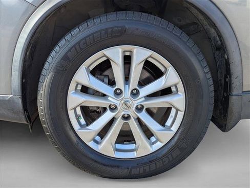 Used 2015 Nissan Rogue SV image 9