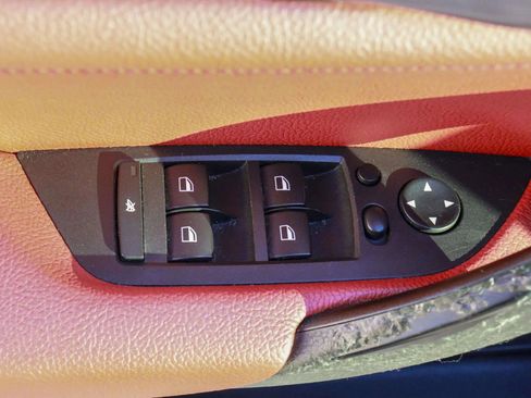 Used 2014 BMW X1 xDrive28i image 15