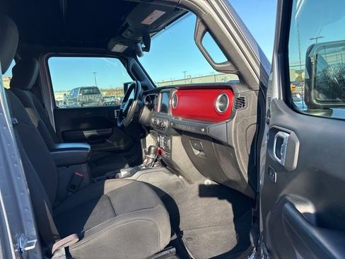 Used 2018 Jeep Wrangler Unlimited Rubicon AWD/4WD image 9