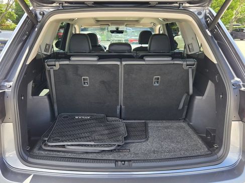 Used 2023 Volkswagen Atlas SE w/ Panoramic Sunroof Package FWD image 13