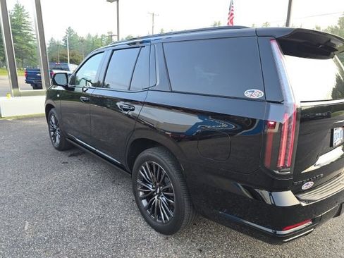 Used 2025 Cadillac Escalade Sport Platinum AWD/4WD image 11