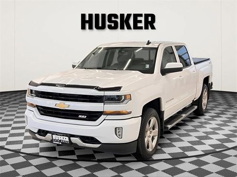 Used 2018 Chevrolet Silverado 1500 LT w/ All Star Edition image 4