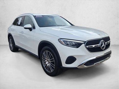 Certified 2026 Mercedes-Benz GLC 300 image 3