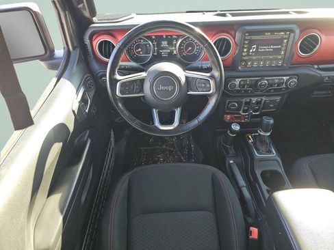 Used 2021 Jeep Gladiator Rubicon image 4