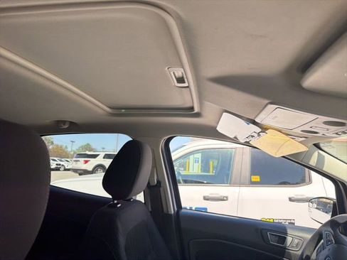 Used 2021 Ford EcoSport SE image 13