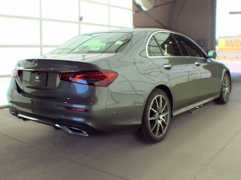 Used 2023 Mercedes-Benz E 450 4MATIC Sedan image 2