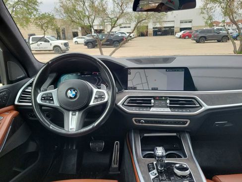 Used 2022 BMW X7 M50i w/ Dynamic Handling Package image 14