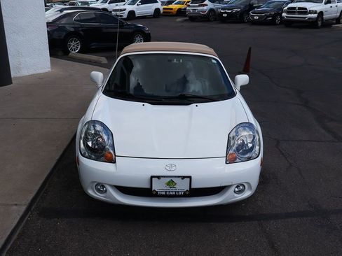 Used 2004 Toyota MR2 image 15