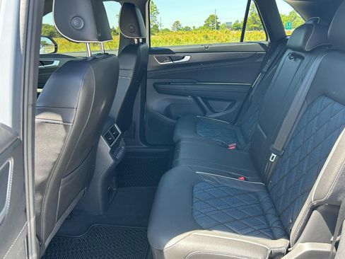 Used 2024 Volkswagen Atlas Cross Sport SEL Premium R-Line AWD/4WD image 12