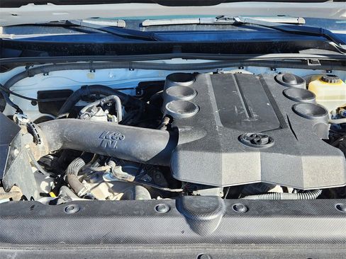 Used 2016 Toyota 4Runner SR5 image 13