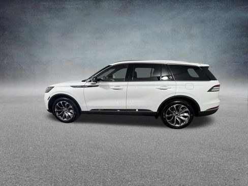 New 2026 Lincoln Aviator Reserve w/ Luxury Package AWD/4WD image 3