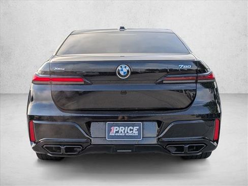 Used 2023 BMW 760i xDrive w/ Executive Package AWD/4WD image 5