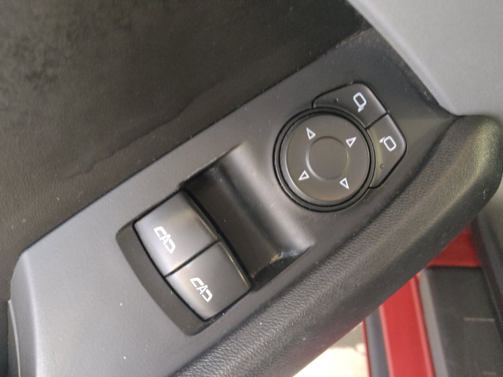 Used 2018 Chevrolet Camaro LT RWD image 27