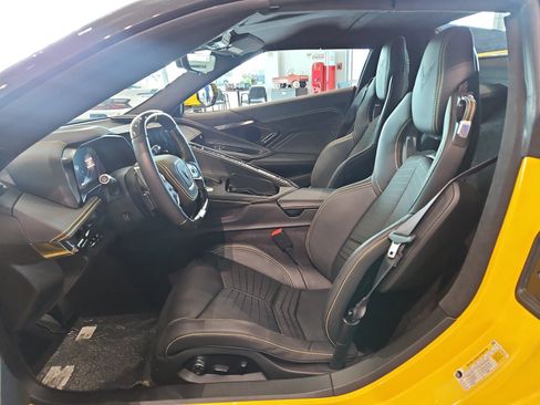Used 2025 Chevrolet Corvette Z06 RWD image 7