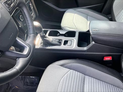 Used 2018 Ford Escape SE w/ SE Sport Appearance Package AWD/4WD image 17